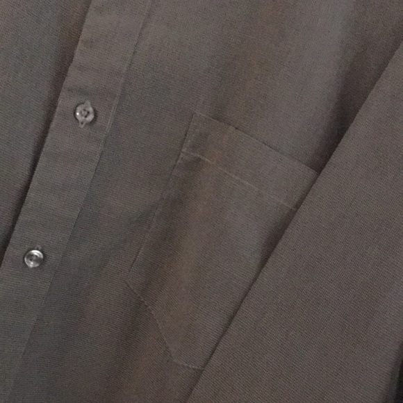 Bruno small checkered Button down shirt. Size 16.5 - Picture 4 of 5